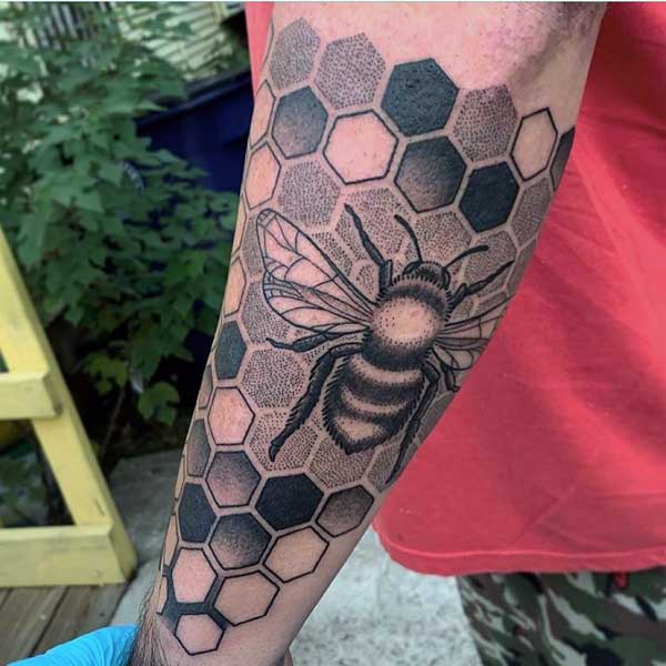 killer-bee-tattoo-1