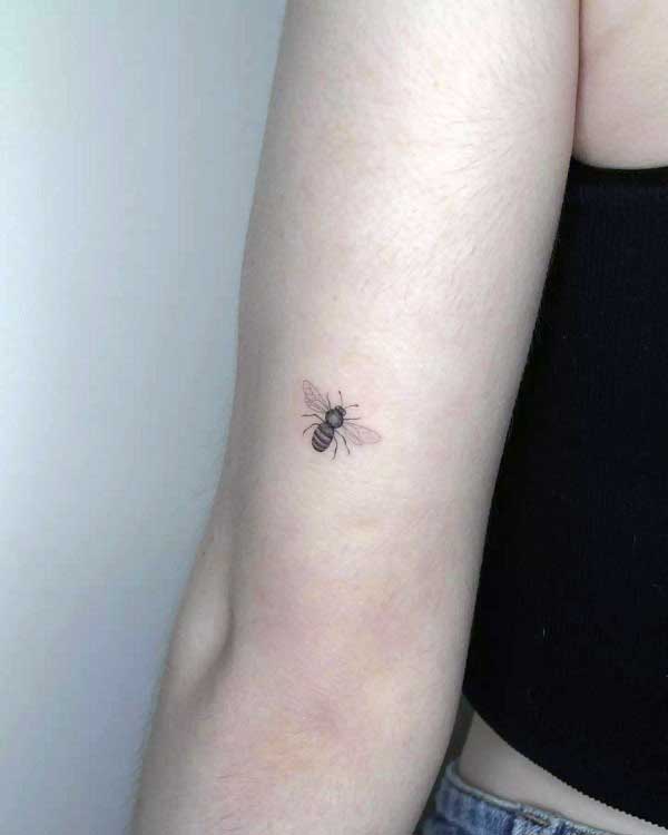 minimalist-bee-tattoo-3