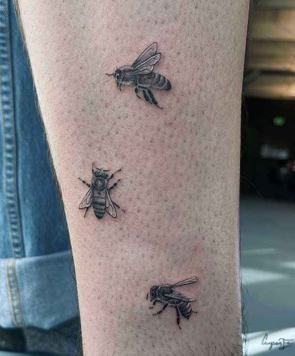 realistic-bee-tattoo-2