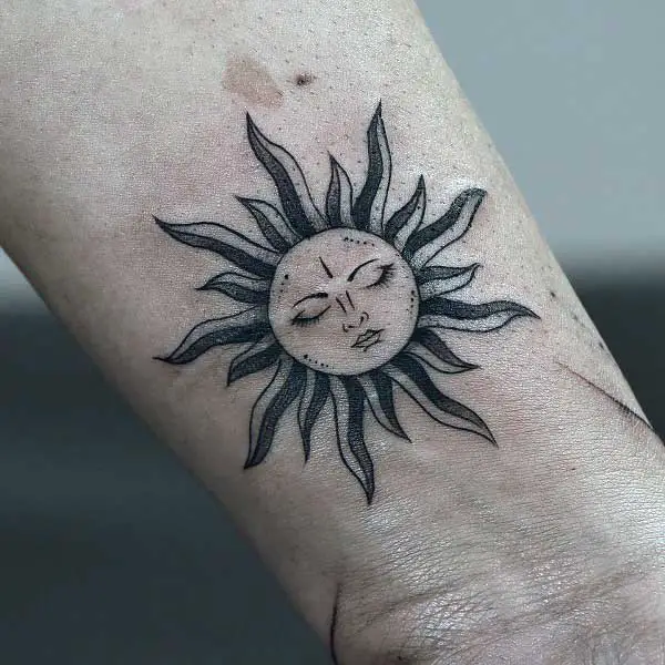 realistic-sun-tattoo-2
