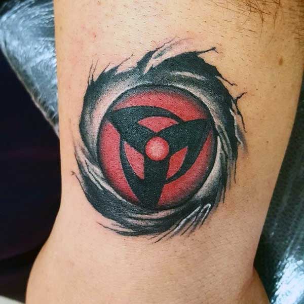 sharingan-eye-tattoo-1