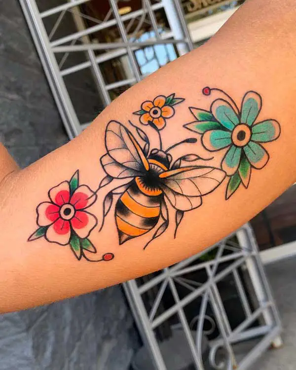 traditional-bee-tattoo-1
