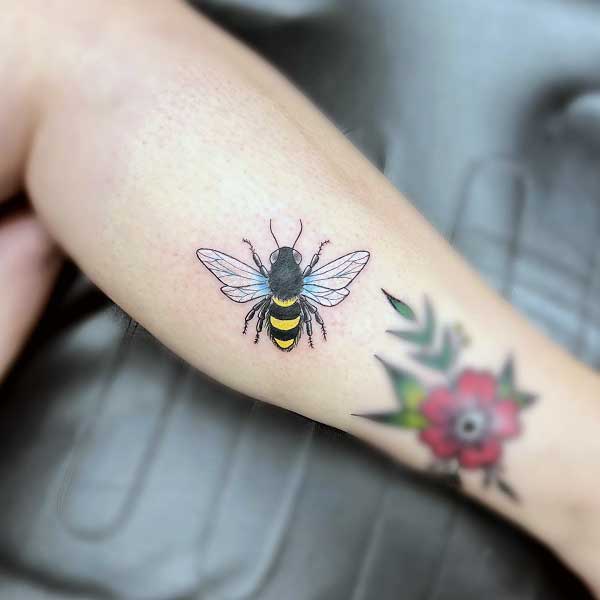 traditional-bee-tattoo-2