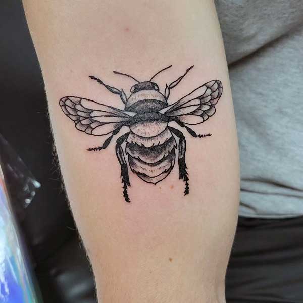 vintage-bee-tattoo-1