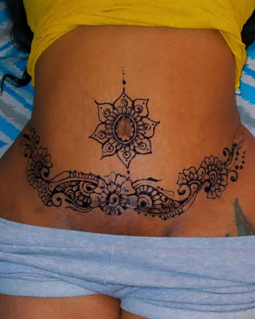 Henna Tummy Tuck Tattoo 1