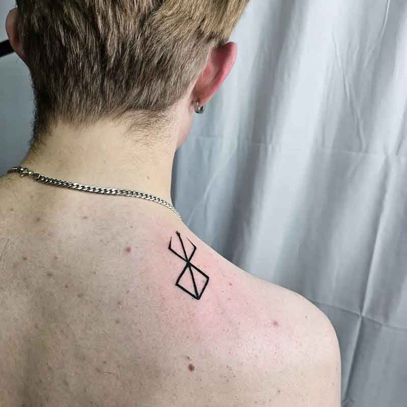 Small Shoulder Tattoos For Men 2