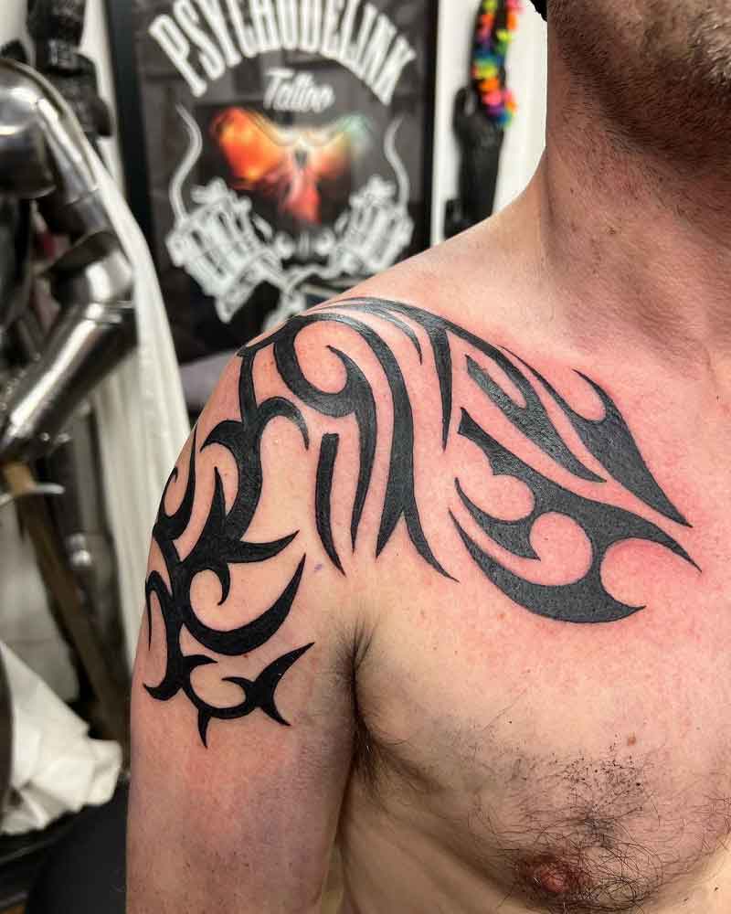 Tribal Shoulder Tattoos For Men 1
