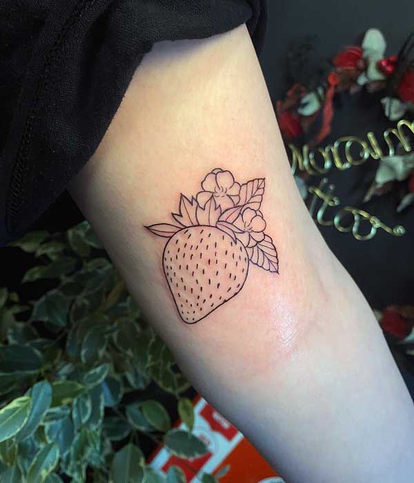 cute-strawberry-tattoo-2