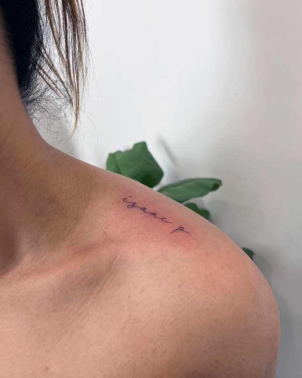 female-name-tattoos-on-neck-3