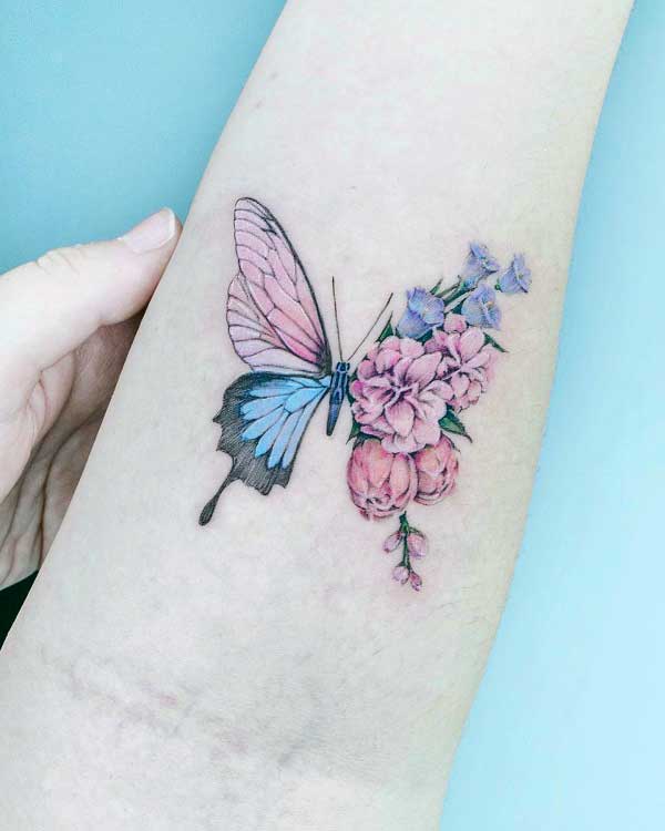 flower-and-butterfly-thigh-tattoos-2