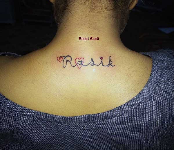 name-tattoo-on-back-of-neck-1