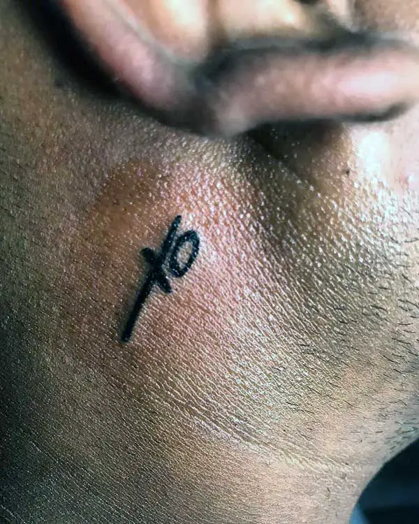 xo-neck-tattoo-3